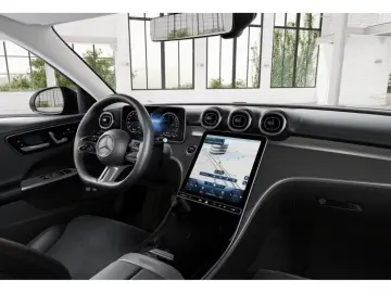 Mercedes-Benz C 300 și AMG-Adv  Night