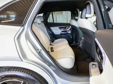 GLC 200 4M AMG Sport Advanced  Distr. LED Navi K