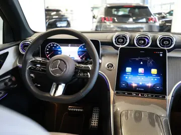 GLC 200 4M AMG Sport Advanced  Distr. LED Navi K