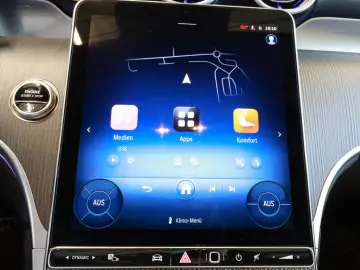 GLC 200 4M AMG Sport Advanced  Distr. LED Navi K