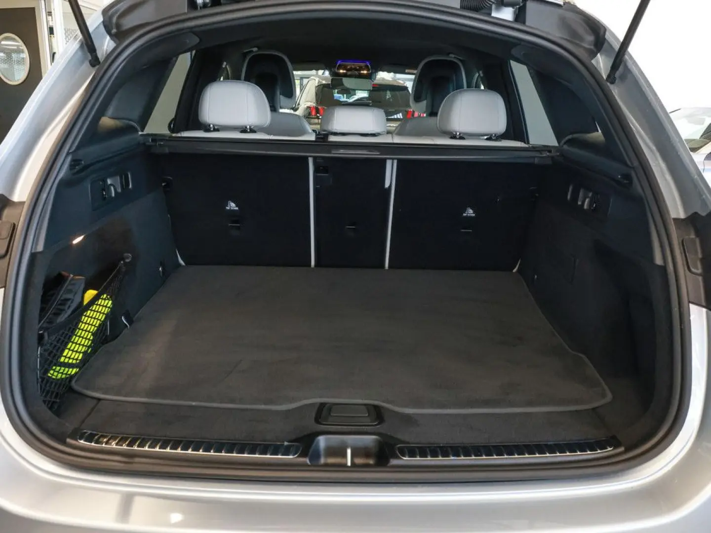 GLC 200 4M AMG Sport Advanced  Distr. LED Navi K