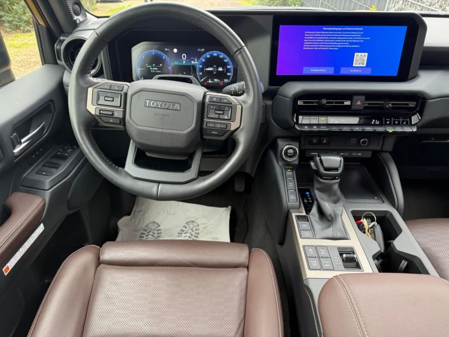 Land Cruiser 2.8 D-4D AT 5-S First Edition Pano