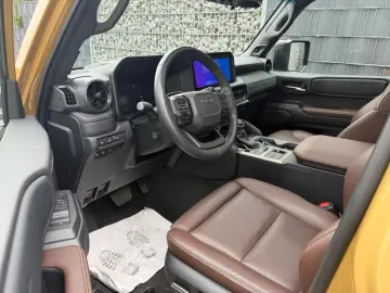 Land Cruiser 2.8 D-4D AT 5-S First Edition Pano