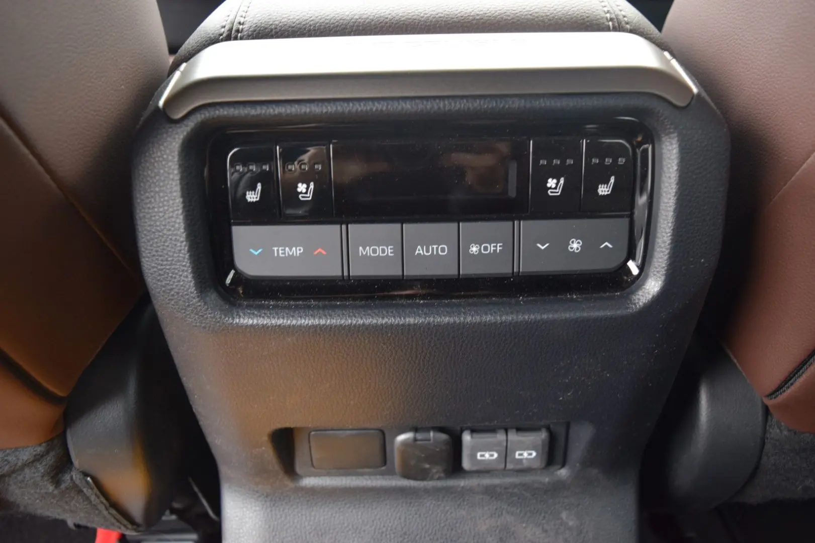 Land Cruiser 2 8 D-4D 150kW AWD First Edition