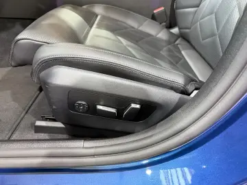 520 i M Sport LED AHK Shadow H&K 360  Carbon