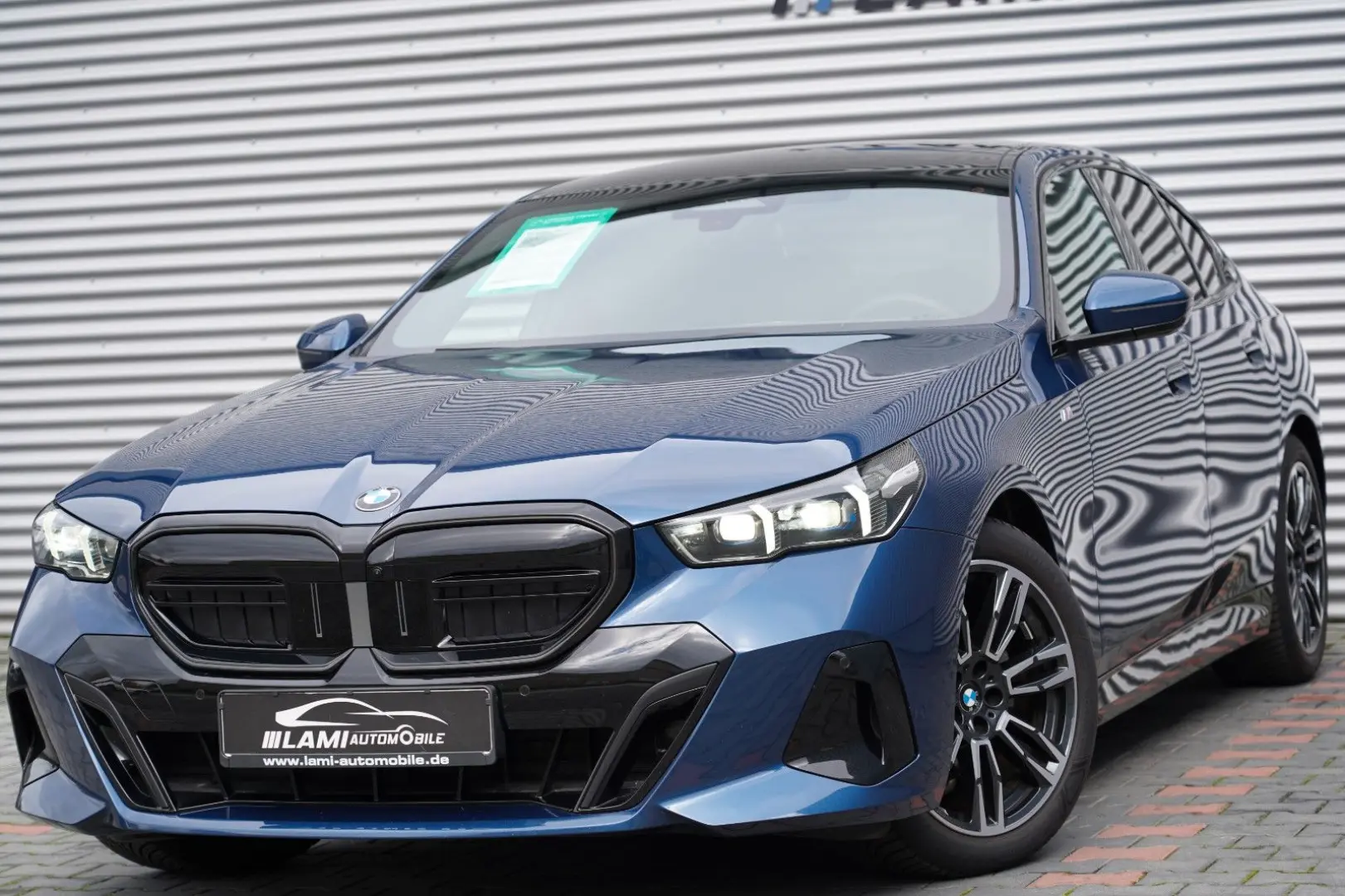 520i M Sport PANO HUD 360 MEMO H&K CARBON AHK