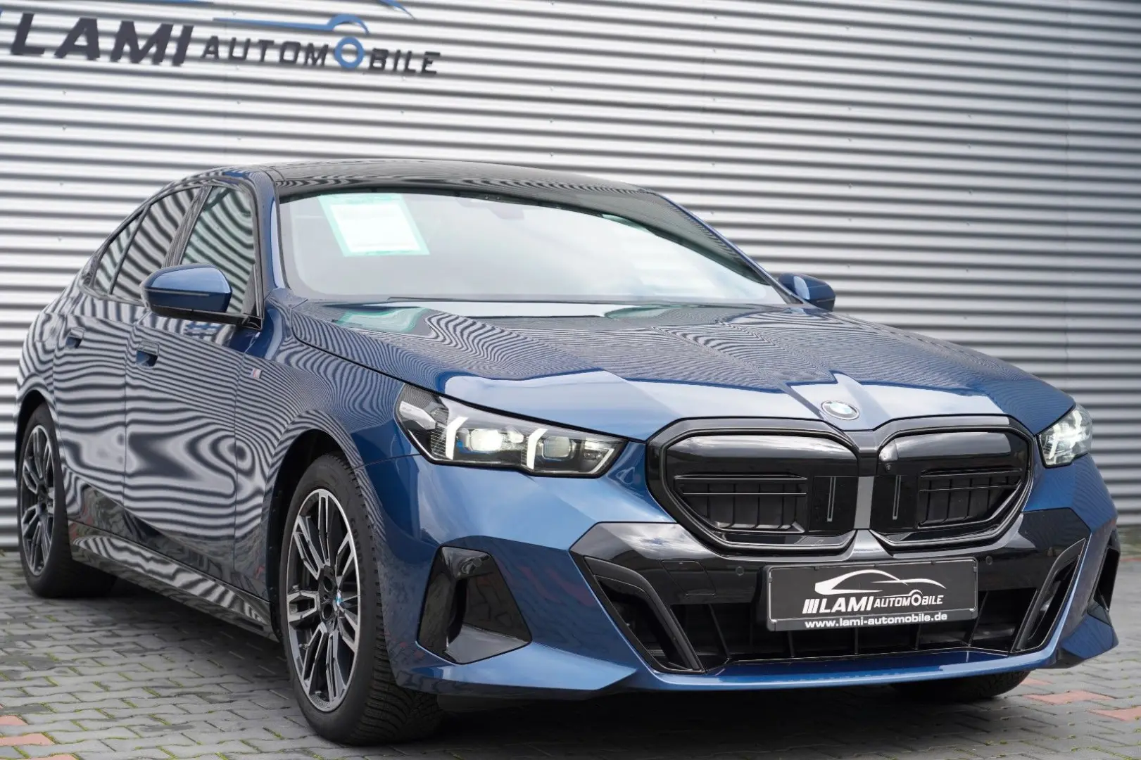 520i M Sport PANO HUD 360 MEMO H&K CARBON AHK