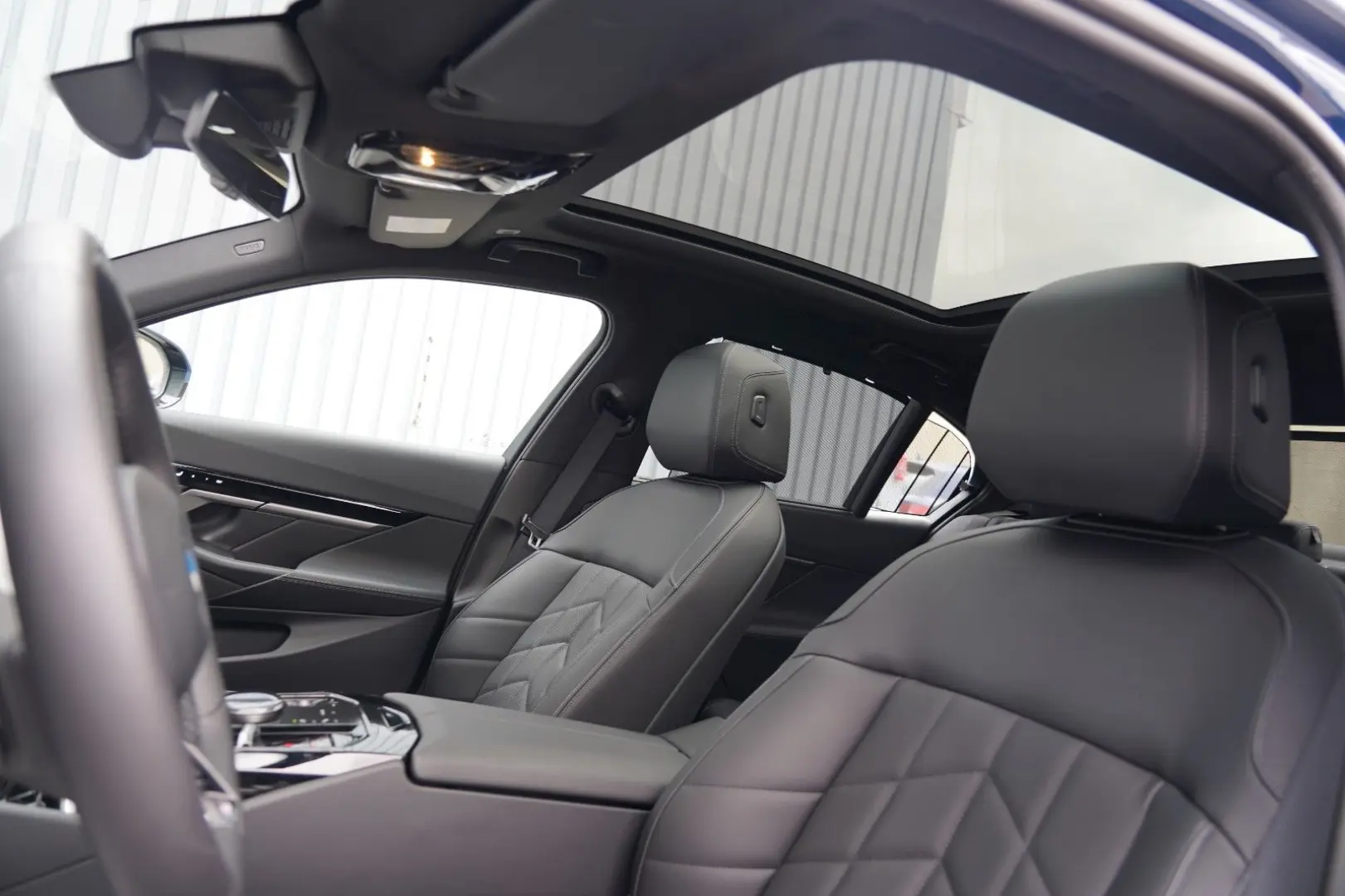 520i M Sport PANO HUD 360 MEMO H&K CARBON AHK