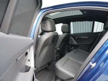 520i M Sport PANO HUD 360 MEMO H&K CARBON AHK