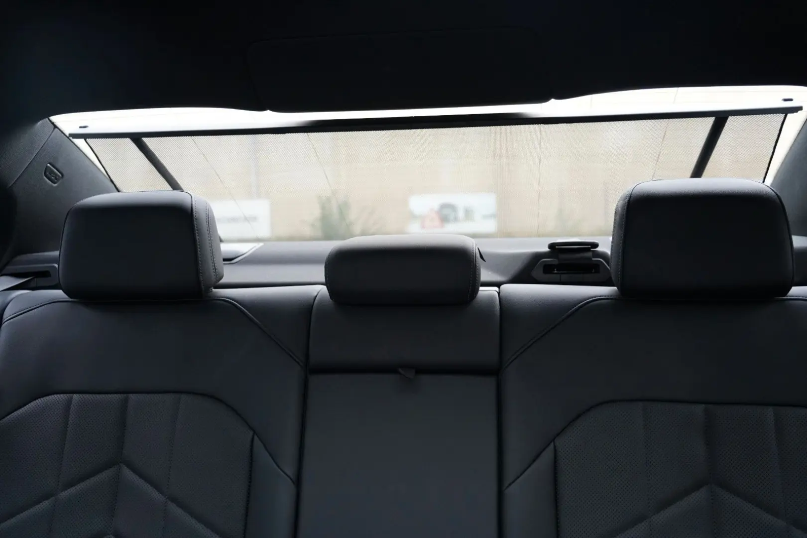 520i M Sport PANO HUD 360 MEMO H&K CARBON AHK