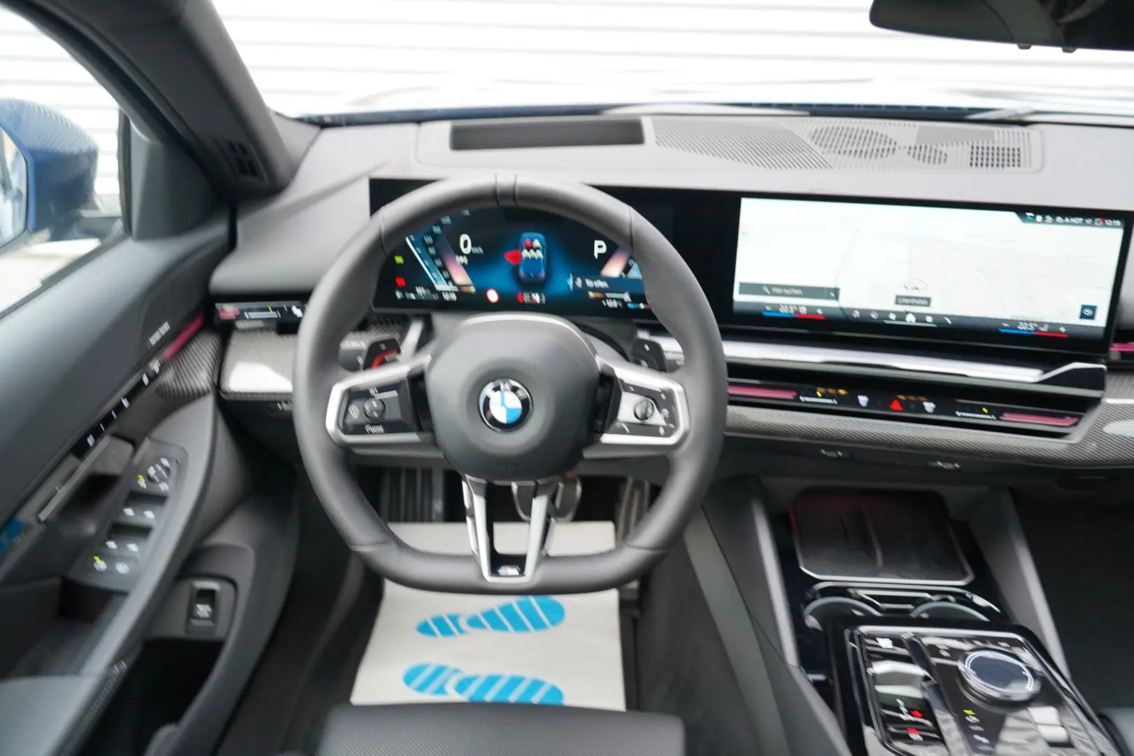 520i M Sport PANO HUD 360 MEMO H&K CARBON AHK