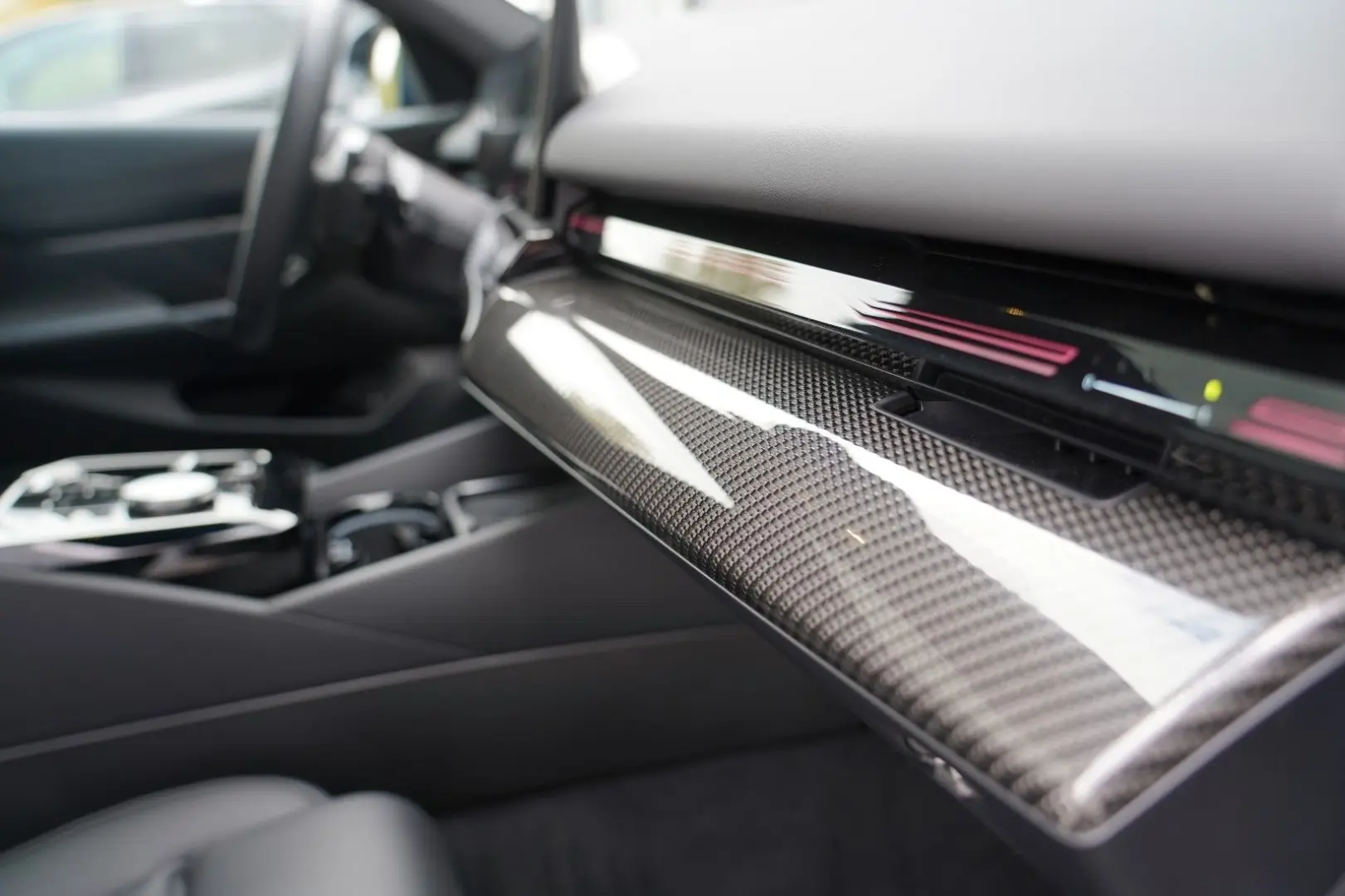 520i M Sport PANO HUD 360 MEMO H&K CARBON AHK