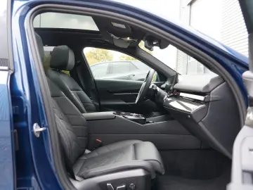 520i M Sport PANO HUD 360 MEMO H&K CARBON AHK