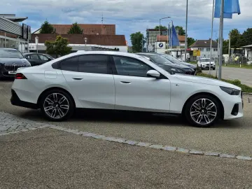 520i M Sport Pro ACC ParkProf.IconGlow HUD AHK