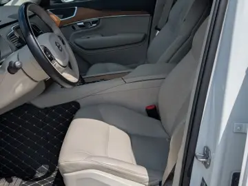 XC 90 XC90 Momentum Pro AWD