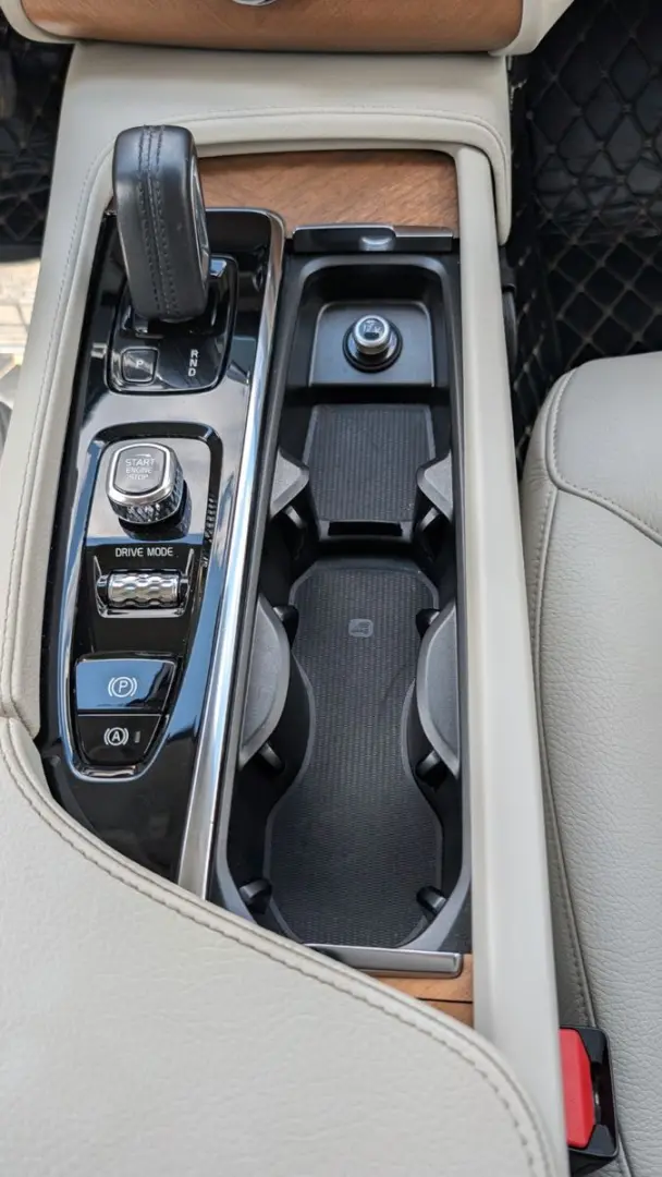 XC 90 XC90 Momentum Pro AWD