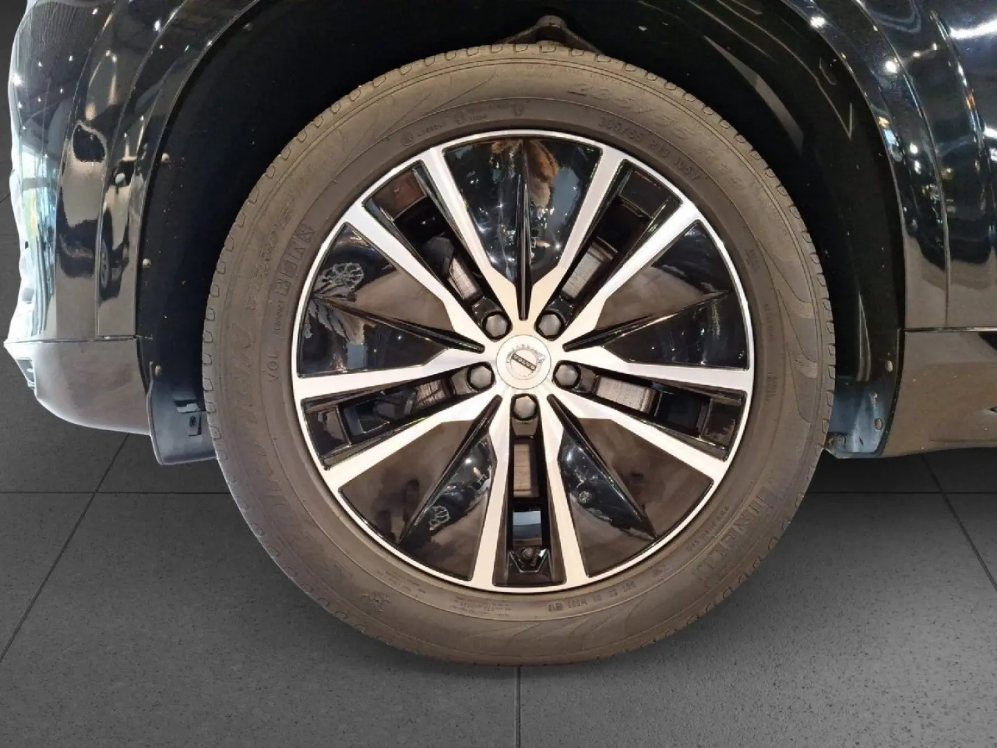 XC90 B5 AWD Momentum Pano SHZ CarPl DAB LED RFK