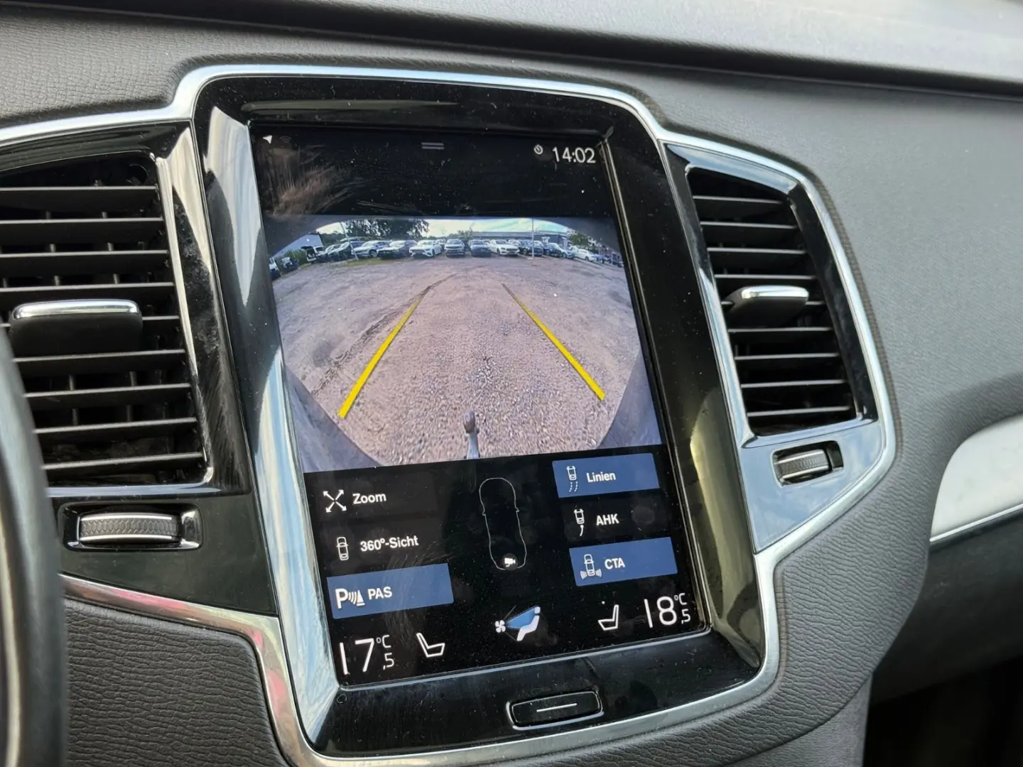 XC 90 Inscription Expression Recharge Plug-In