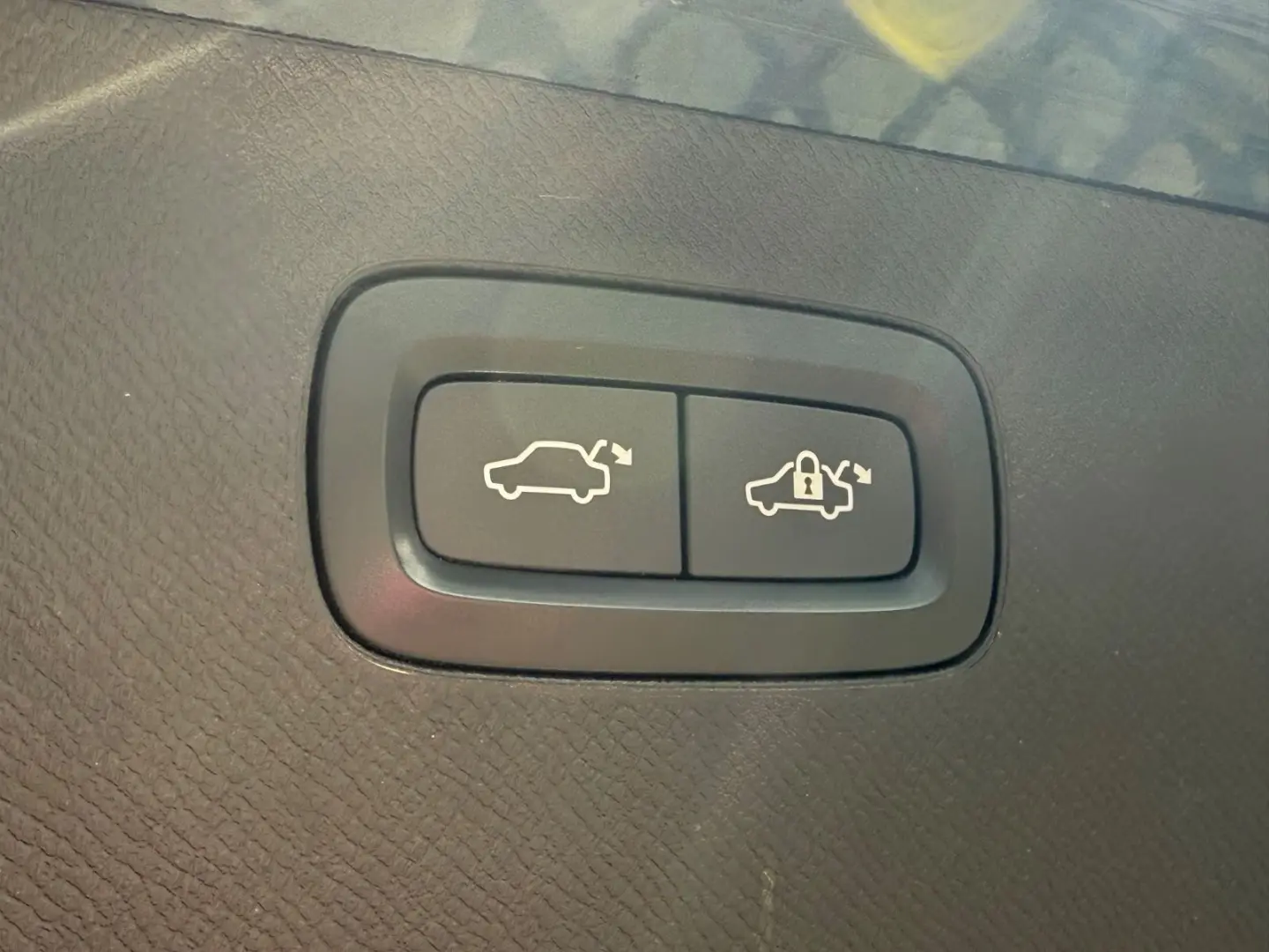 XC 90 Inscription Expression Recharge Plug-In