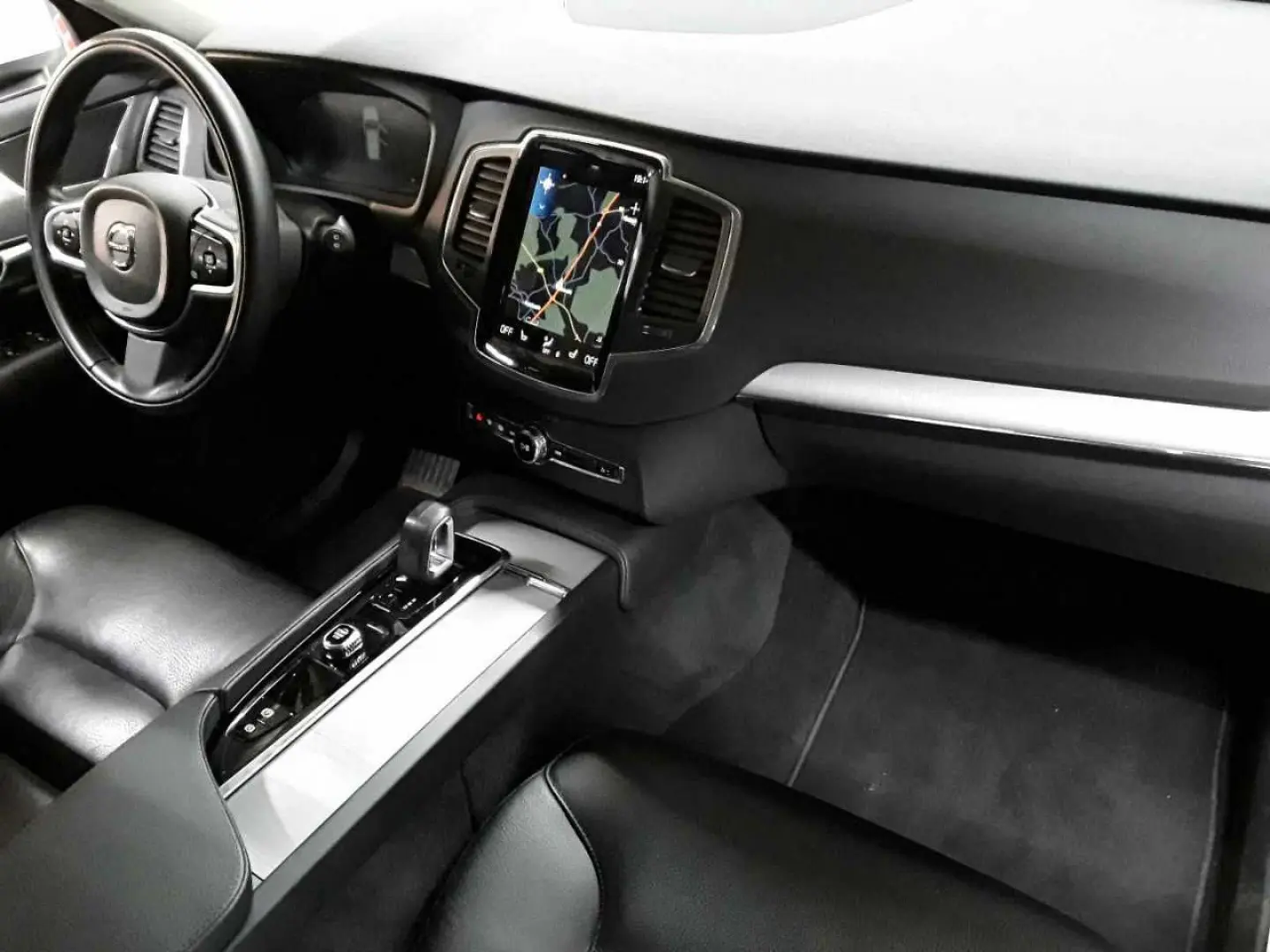 XC90 B5 D AWD Momentum Pro 7 Si. AHK RFK