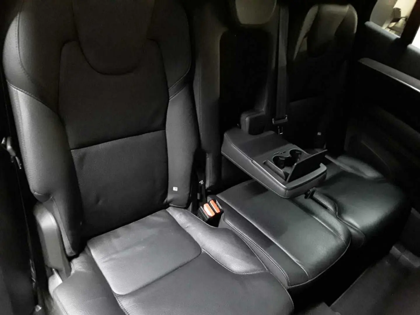 XC90 B5 D AWD Momentum Pro 7 Si. AHK RFK