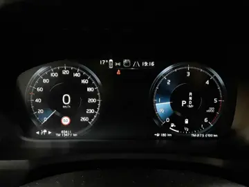 XC90 B5 D AWD Momentum Pro 7 Si. AHK RFK