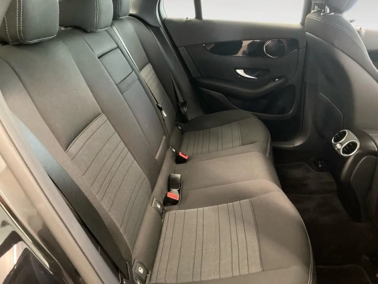 GLC 200 4M AHK MBUX Navi-P. LED Kam PDC SHZ DAB