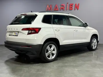 Karoq 1.6 TDI DSG NAVI SITZHZG PDC