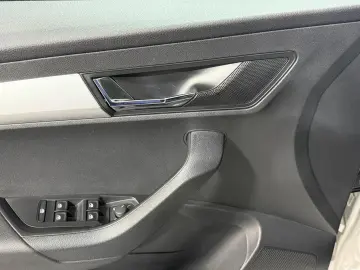 Karoq 1.6 TDI DSG NAVI SITZHZG PDC