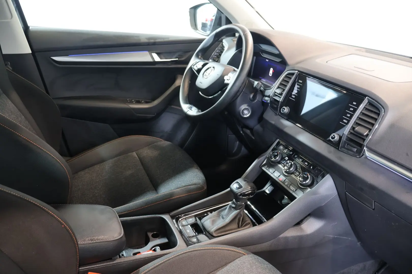 Karoq 2.0 TDI Clever AID ACC SIDE KEY LED 17