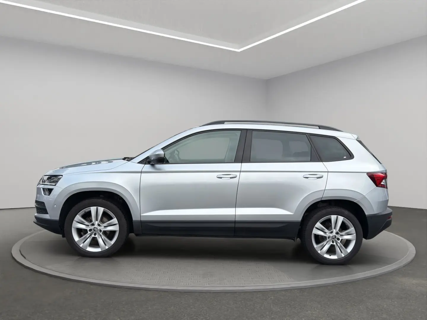 Karoq 2.0 TDI DSG Style NAVI LED ACC SITZHZG DAB