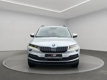 Karoq 2.0 TDI DSG Style NAVI LED ACC SITZHZG DAB