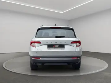 Karoq 2.0 TDI DSG Style NAVI LED ACC SITZHZG DAB