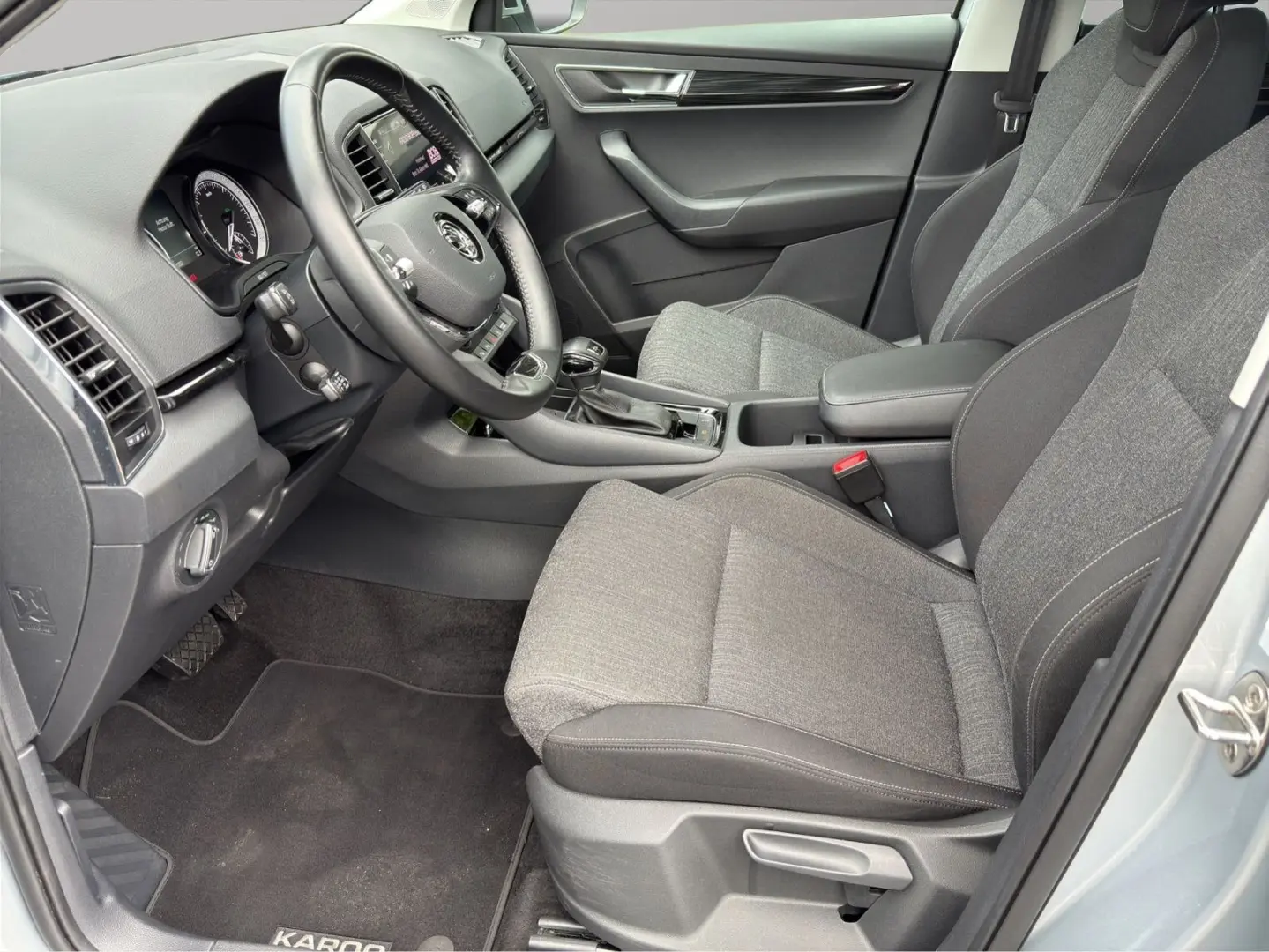 Karoq 2.0 TDI DSG Style NAVI LED ACC SITZHZG DAB