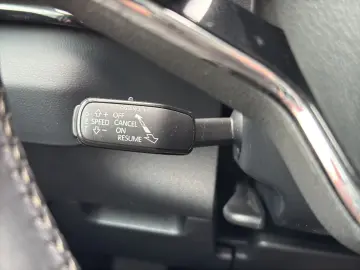 Karoq 2.0 TDI DSG Style NAVI LED ACC SITZHZG DAB