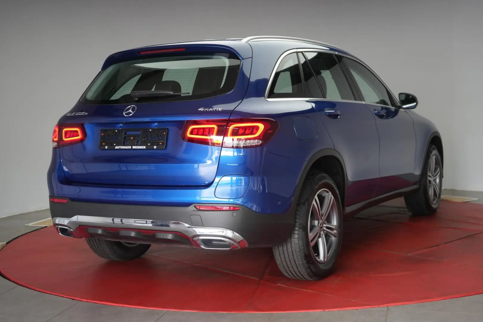 GLC 300 e 4Matic 9G-Tronic Leder Distronic Kamer