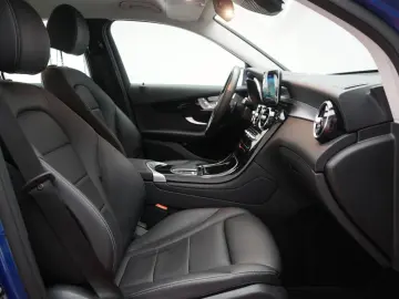 GLC 300 e 4Matic 9G-Tronic Leder Distronic Kamer