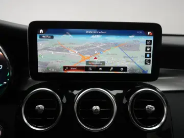GLC 300 e 4Matic 9G-Tronic Leder Distronic Kamer