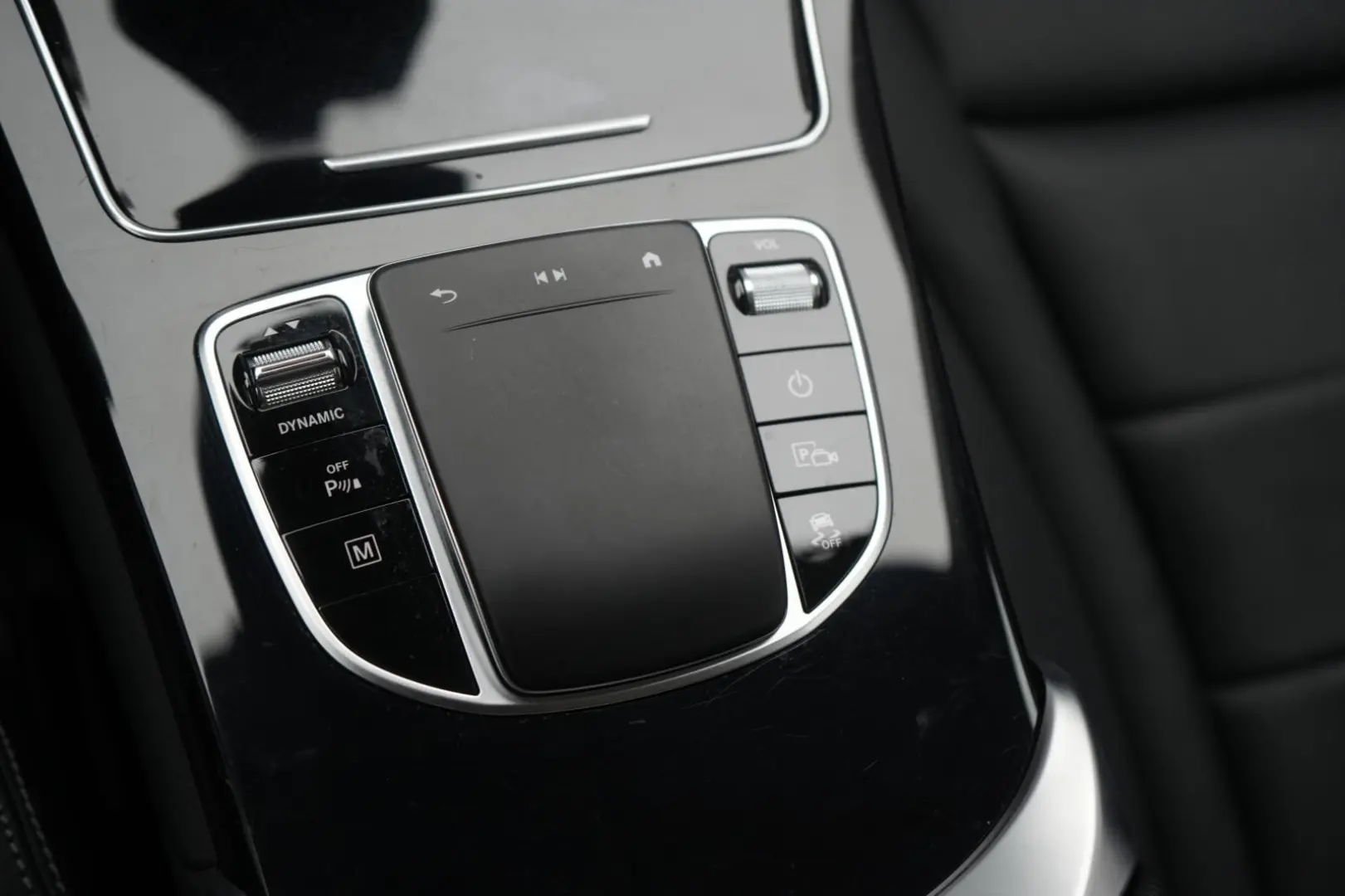 GLC 300 e 4Matic 9G-Tronic Leder Distronic Kamer