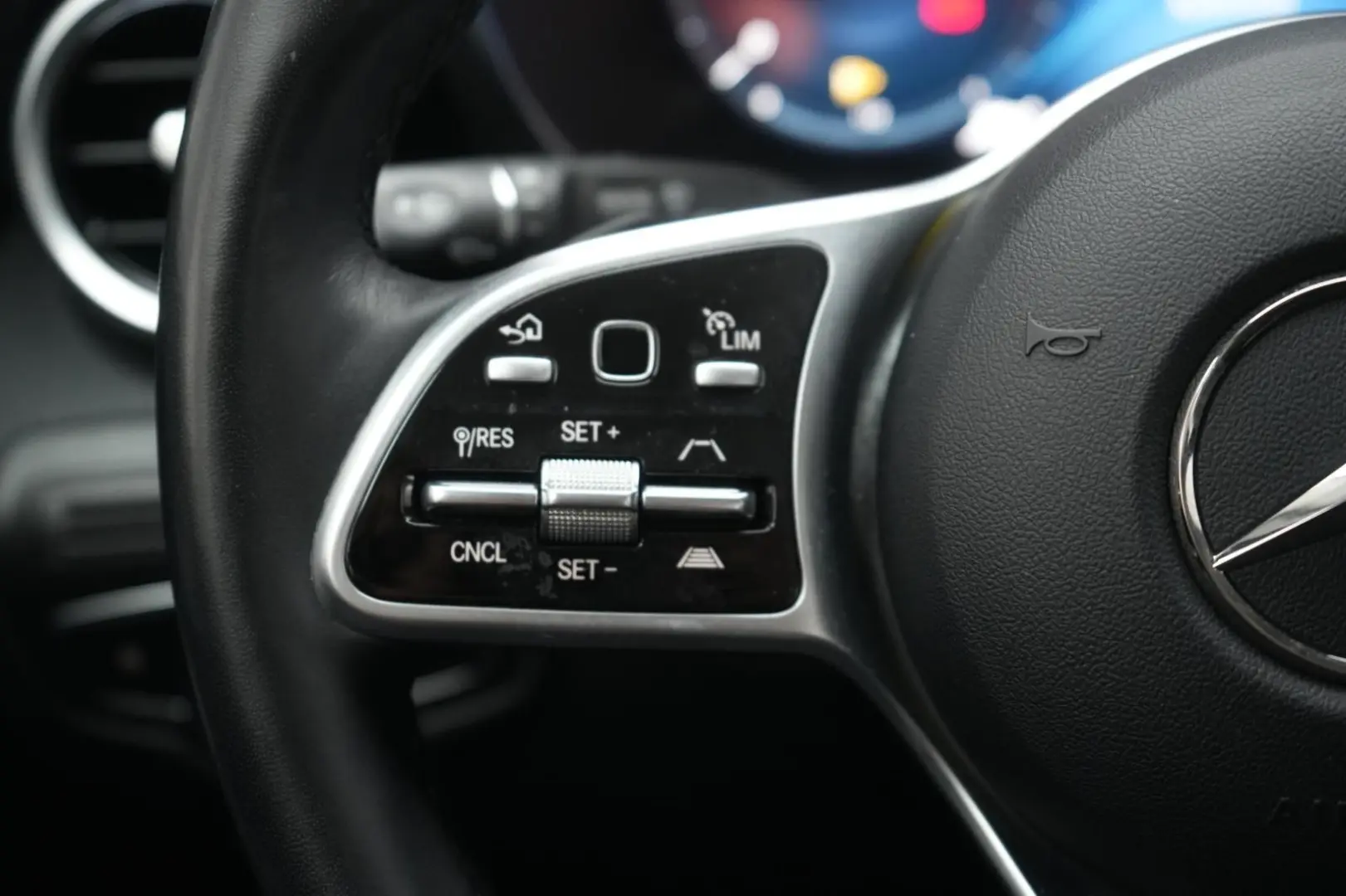 GLC 300 e 4Matic 9G-Tronic Leder Distronic Kamer