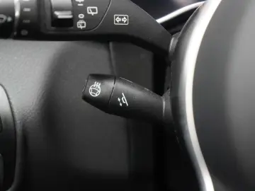 GLC 300 e 4Matic 9G-Tronic Leder Distronic Kamer