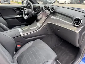 GLC 200 4M AMG Premium Pano Memory AHK Night