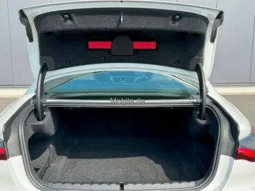 420d M-SPORT HIFI DSG SHZ 19  DWA PDC APPLE LED