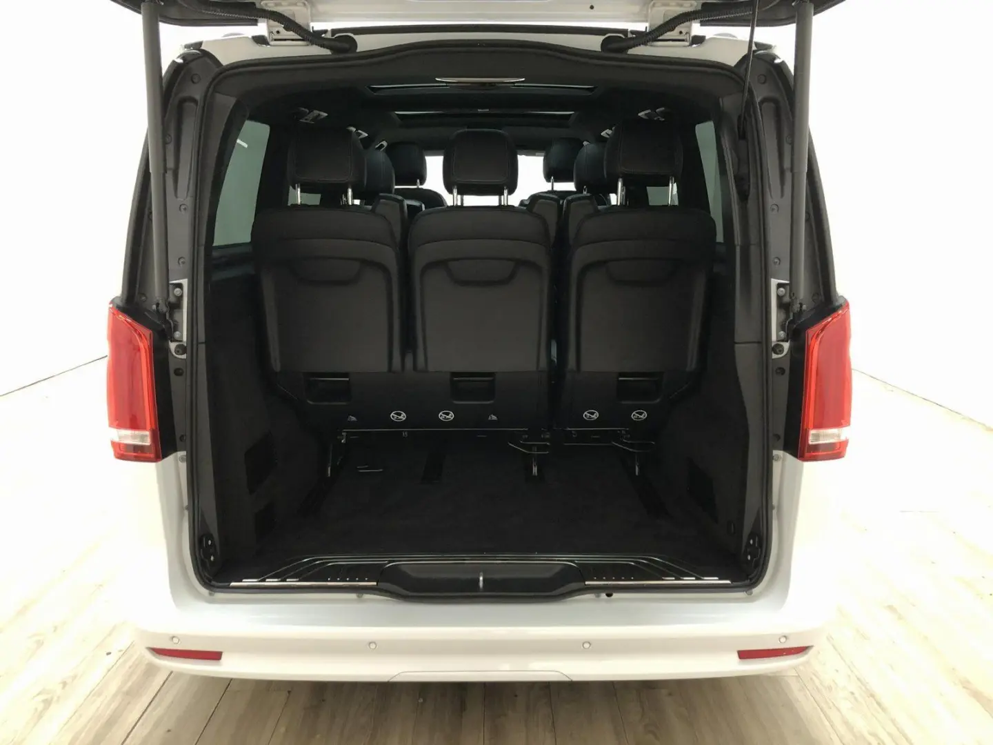 Mercedes-Benz V 300 d Avantgarde Lang Pano Distronic 8 Sitze