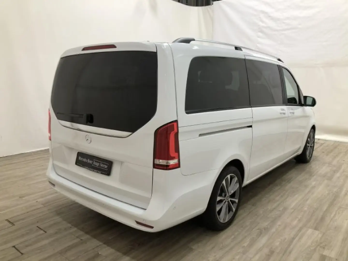 Mercedes-Benz V 300 d Avantgarde Lang Pano Distronic 8 Sitze