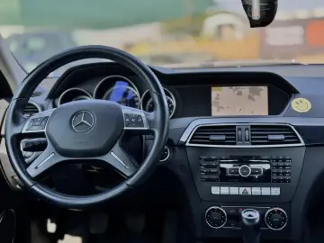 Mercedes C180 – 2011