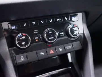 Karoq 2.0 TDI Clever DSG Winter Navi LED Tempoma