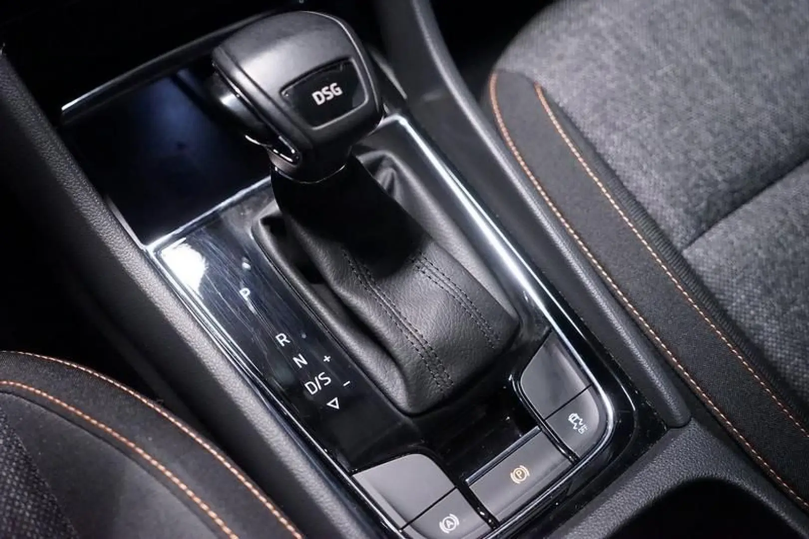 Karoq 2.0 TDI Clever DSG Winter Navi LED Tempoma