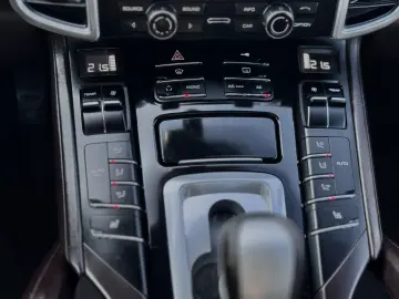 Porsche Cayenne – 2011