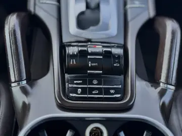 Porsche Cayenne – 2011